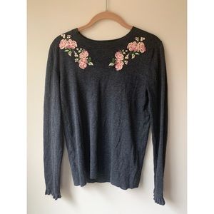 cable & gauge rose embroidered sweater gray
